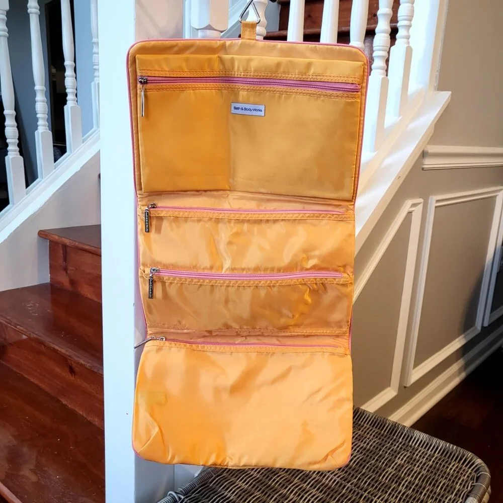 Bath and Body Works Hanging Foldable Organizer Luggage Accessory